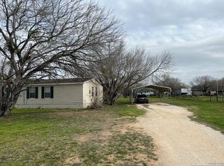 7334 Norris West Dr, Elmendorf, TX 78112