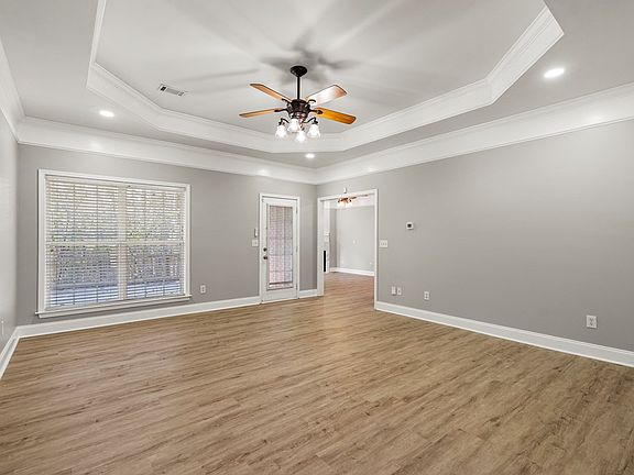 2nd image of 2901 Creekstone Ln