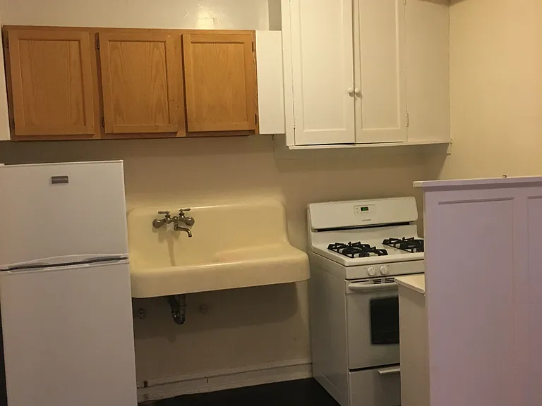 1211 W Elmdale Ave #2L — Photo 11