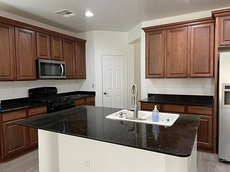 13351 S 186th Dr — Photo 7