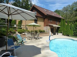 203 Silverbrook Dr, Schwenksville, PA 19473
