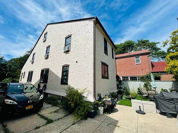 4th image of 8663 Somerset St