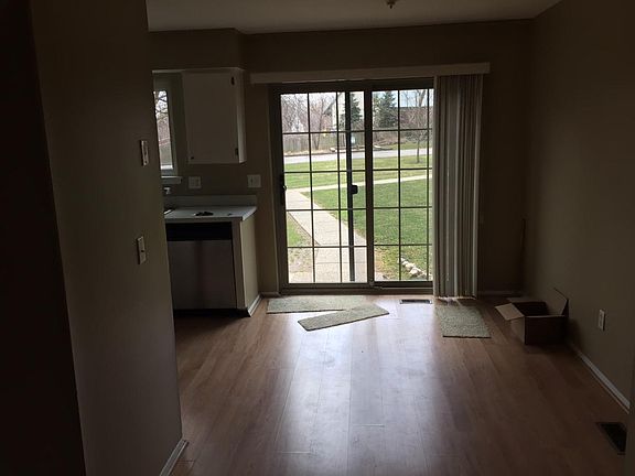 5th image of 203 Sheffield Dr