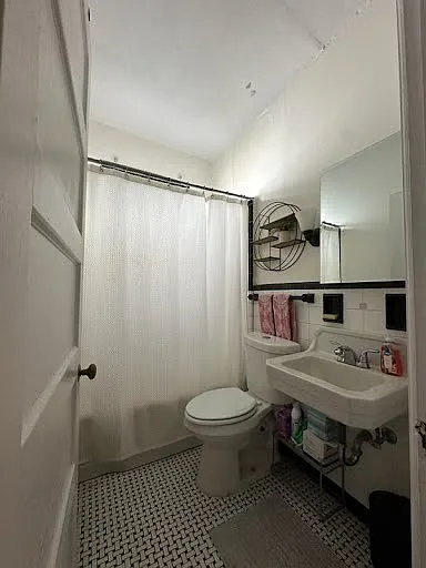 466 West Delavan Avenue - 1 — Photo 10