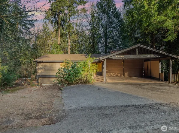 12816 Holiday Drive NE, Kirkland, WA 98034