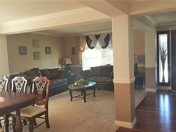 3rd image of 7228 35th Pl NE
