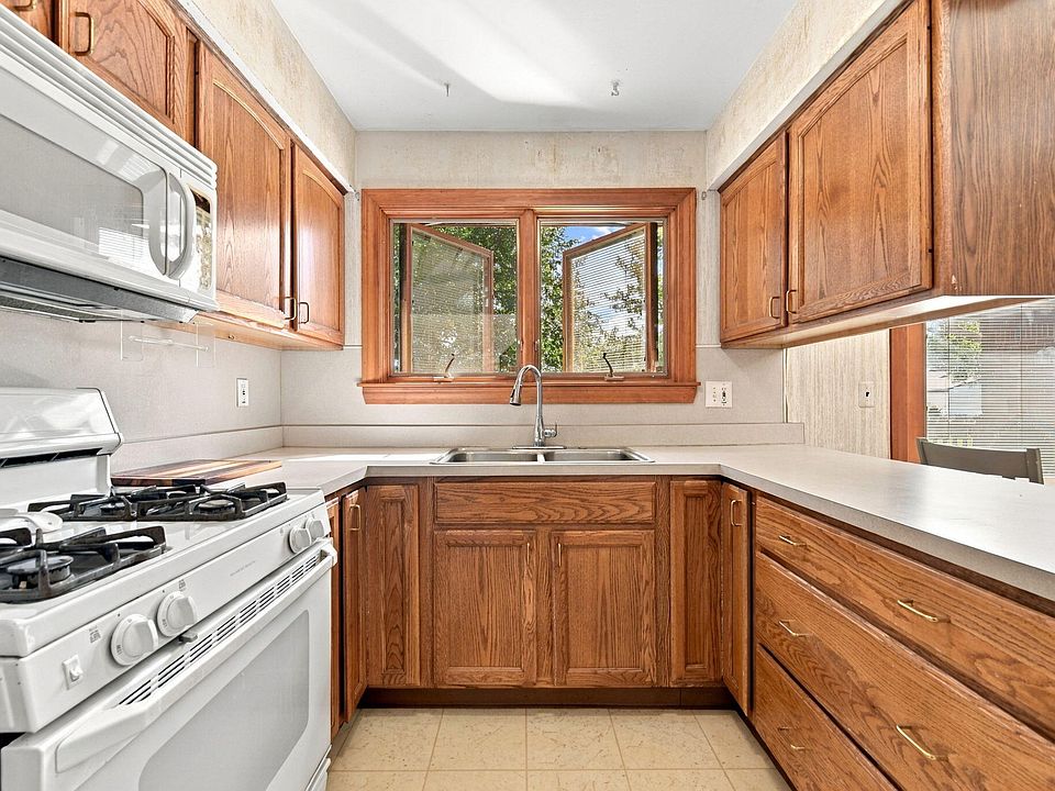 20461 Roche Rd, photo 10