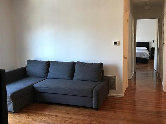 2nd image of 5 Morgan Pl Unit 5