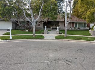 2042 Fairweather Rd, Santa Ana, CA 92705