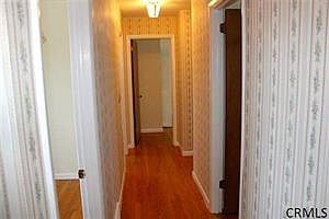 2nd image of 801 Westmoreland Dr