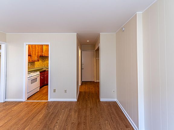 2nd image of 815 Race St APT 4
