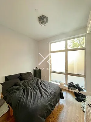 Rented by Yaffa Realty LLC | media 9