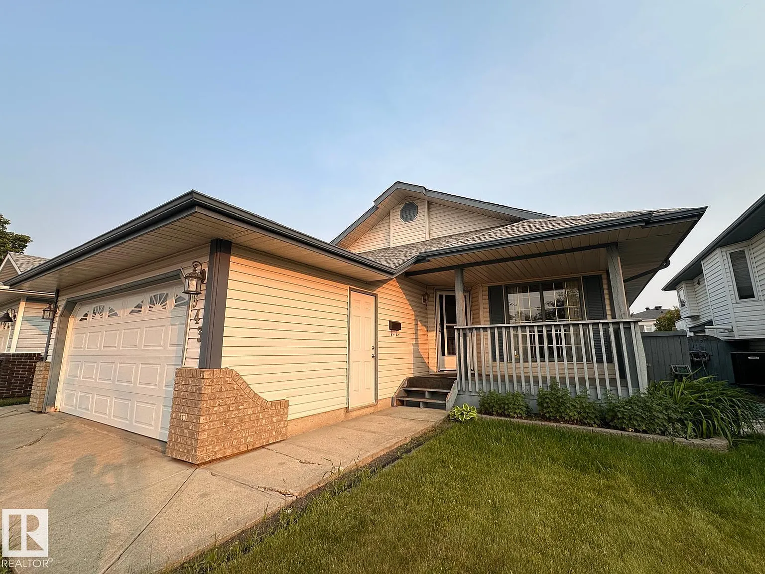 4 bed, 3.0 bath, 1367 sqft, $2,600 — Photo 2