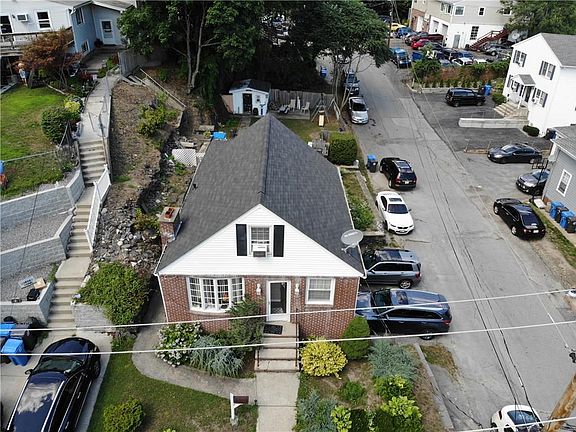 2nd image of 25 Chestnut Hill Ave