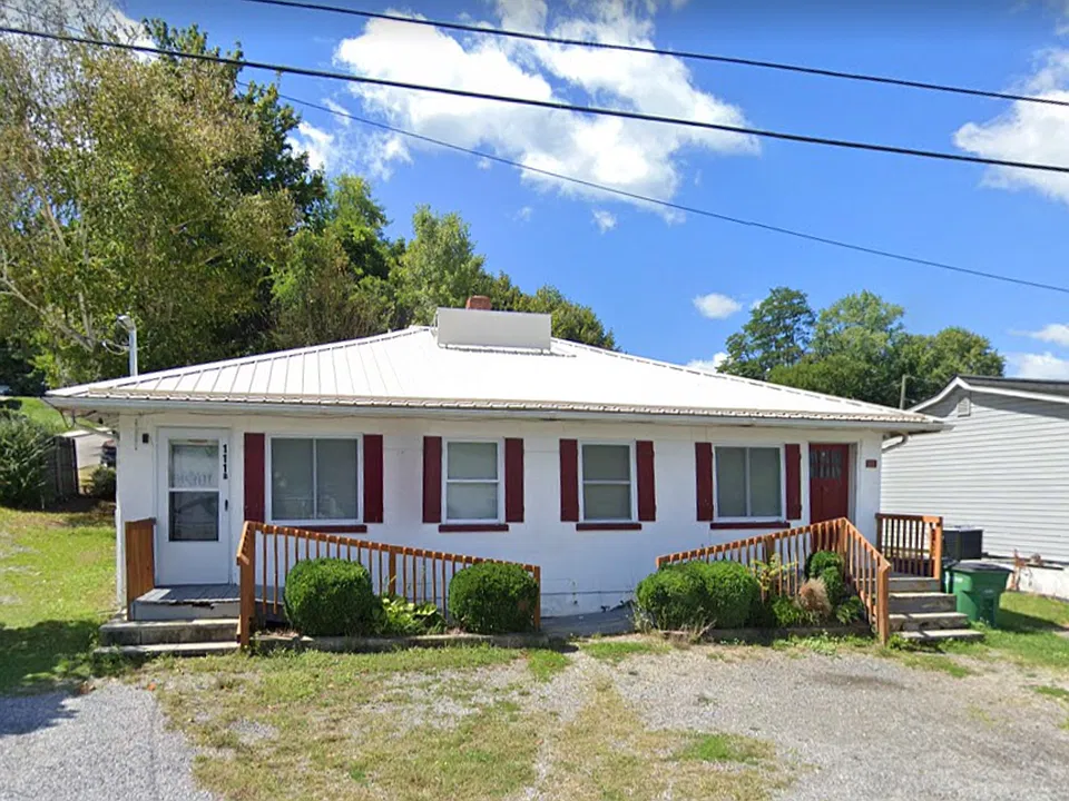 111A Pepper St SE