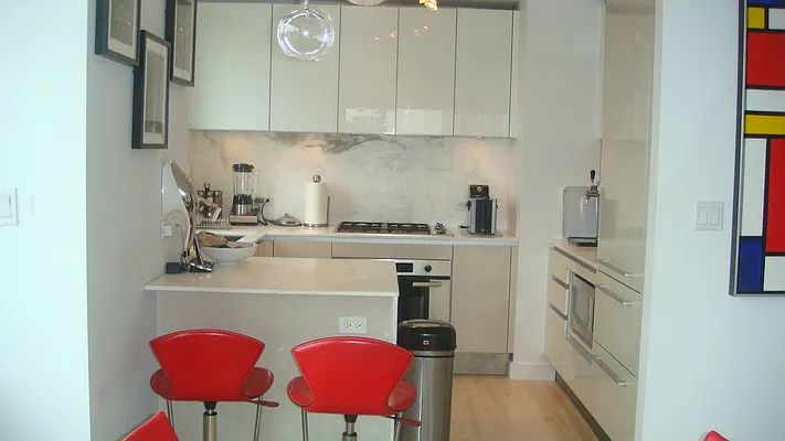 Rented by La Seven Inc. | media 10