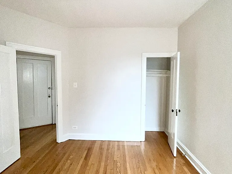 2140 N Kildare Ave #3 — Photo 9