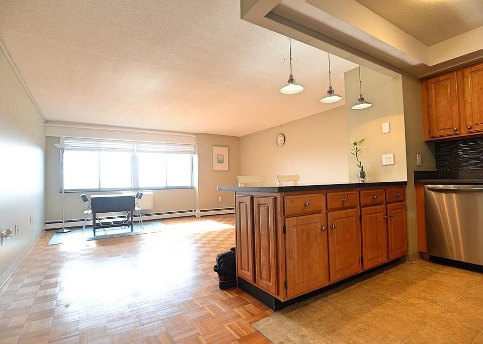 1st image of 1025 Hancock St APT 10H