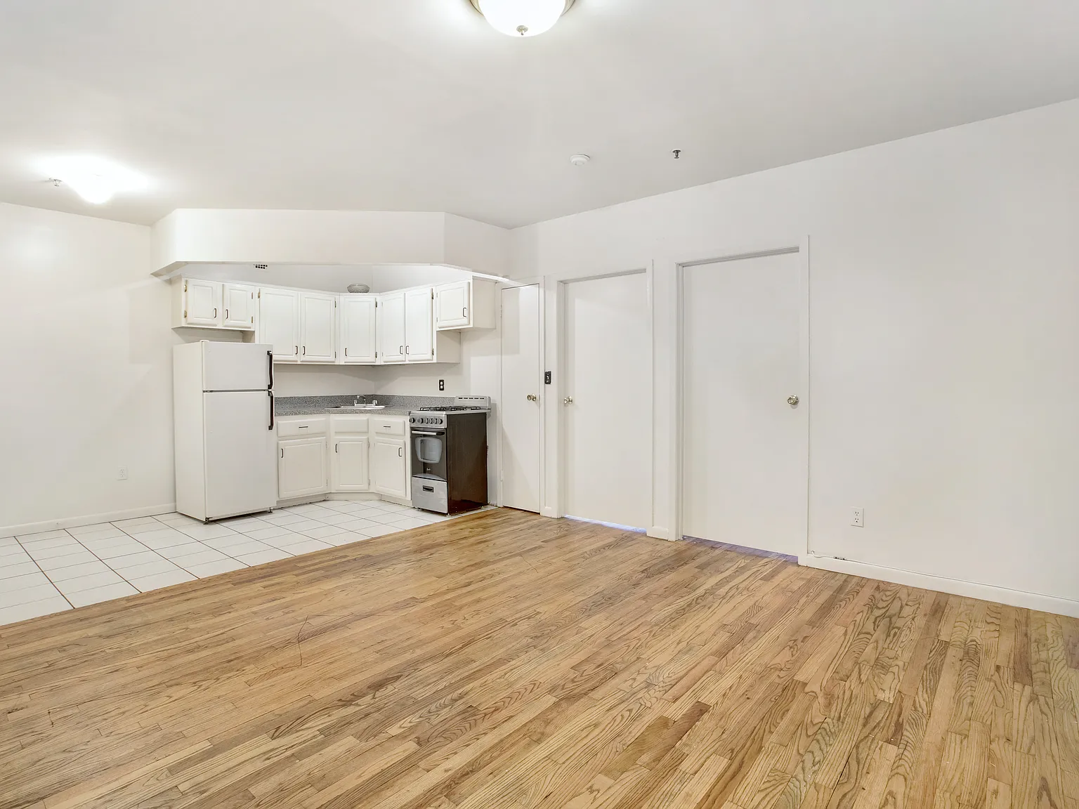 114 East 28th Street — Photo 1