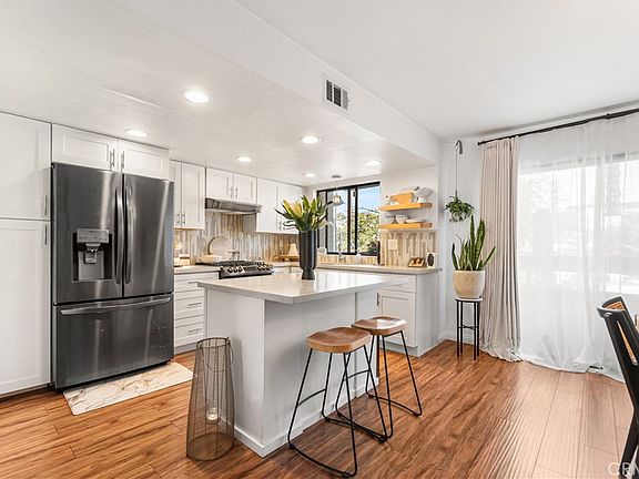 5th image of 620 W Hyde Park Blvd Unit 129