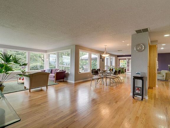 5th image of 13510 2nd Ave NE