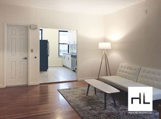 3452 43rd St APT 3L, Long Island City, NY 11101