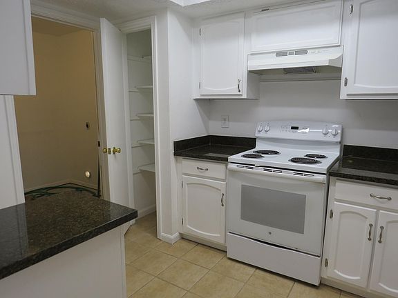 5th image of 16314 Beretta Ct