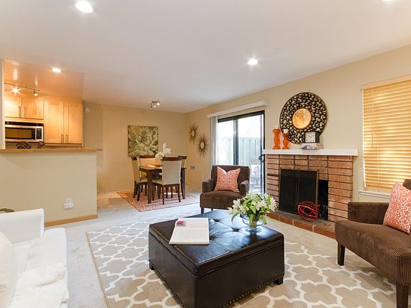4th image of 2586 Knightsbridge Ln