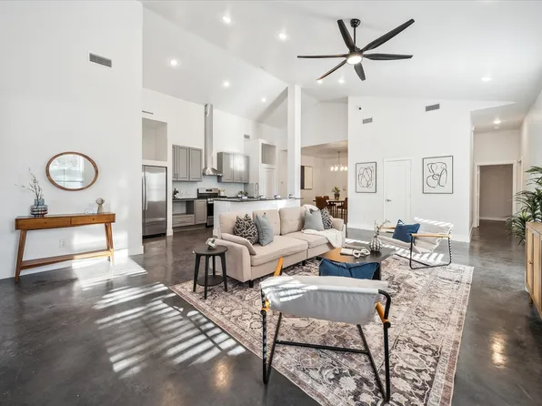 2210 Hooper St, Dallas, TX 75215