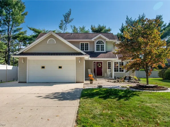 204 E 27th St, Dover, OH 44622