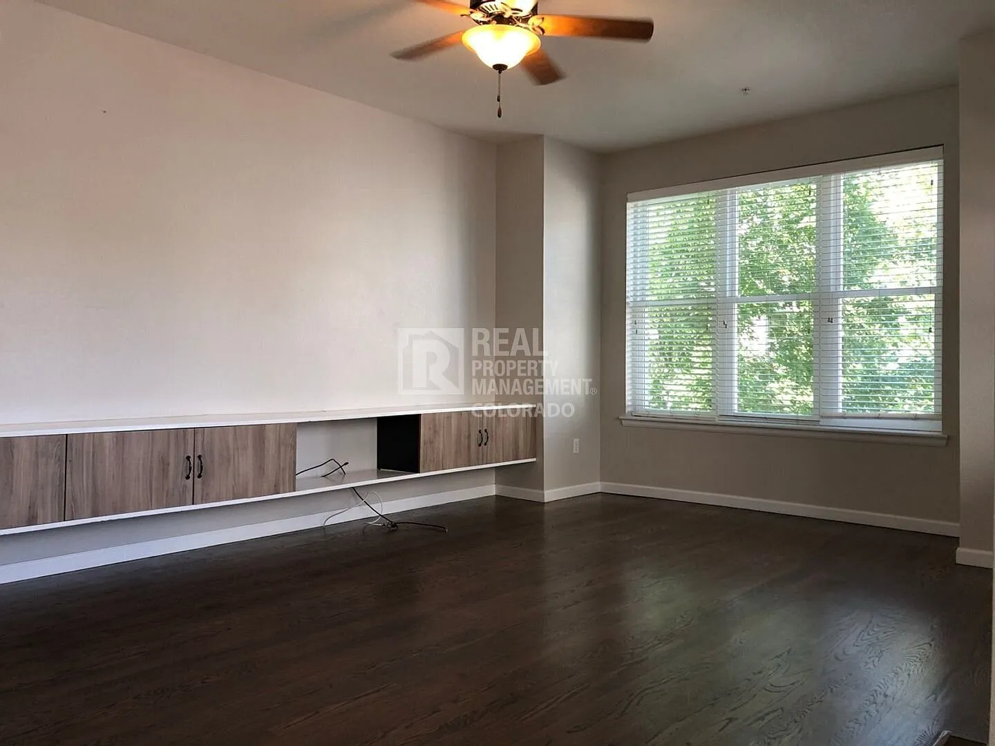 Luxury 3-Bedroom Townhome | Lakewood, Co — Photo 4