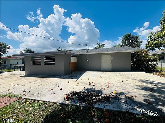 4th image of 703 Monterey Ave