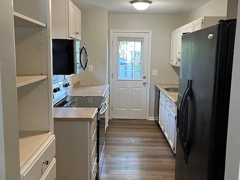6313 Hamilton St — Photo 7