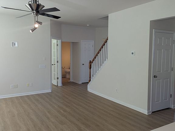 5th image of 1912 Arbor Vista Dr