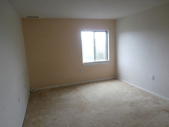 2nd image of 452 Girard St #360
