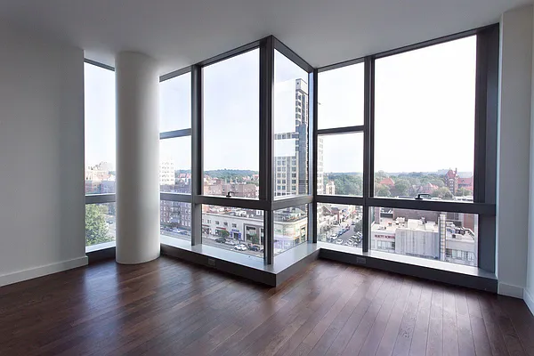 Sold by Nest Seekers International | media 4