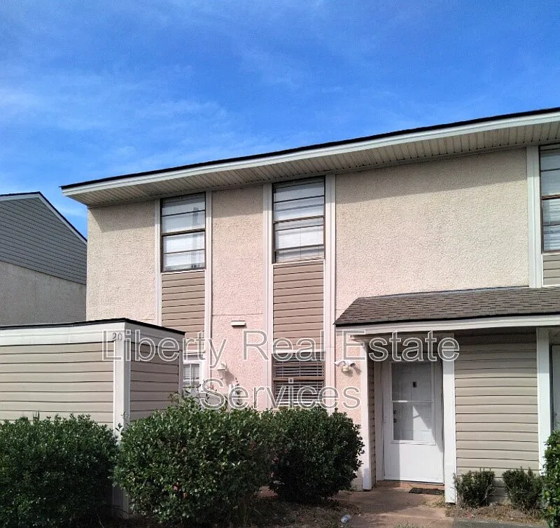 Woodwind South Condos — Photo 1