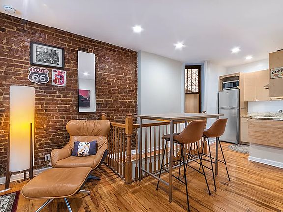 3rd image of 218 E 82nd St APT 1RW