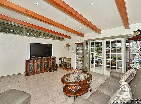 3rd image of 242 Bella Vista Dr