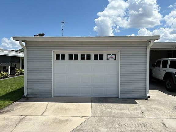 3rd image of 656 E Mockingbird Ln