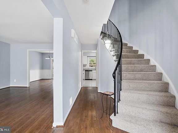 3rd image of 2304 N Sibley St