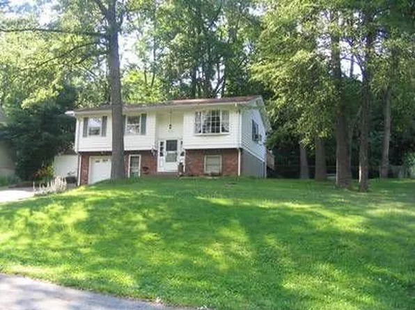 41 Orchard Dr, Vernon, NJ 07462