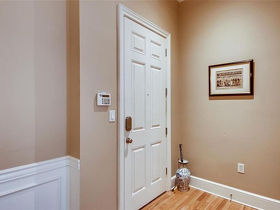 5th image of 4805 Manor At Olde Ivy Dr #404