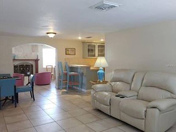 5th image of 5933 Beverly Dr
