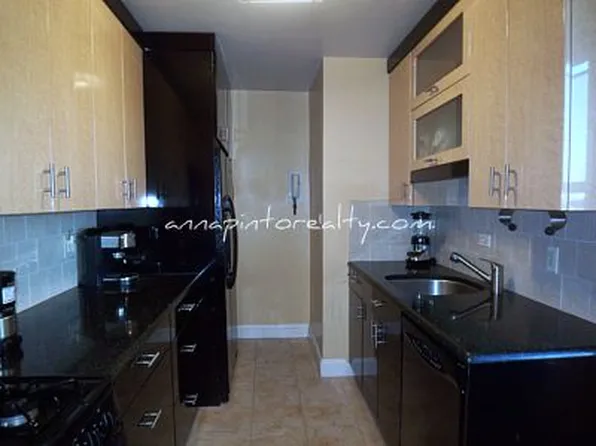 110-11 Queens Boulevard image 1 of 31