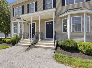 56 Whispering Pine Cir #56, Worcester, MA 01606