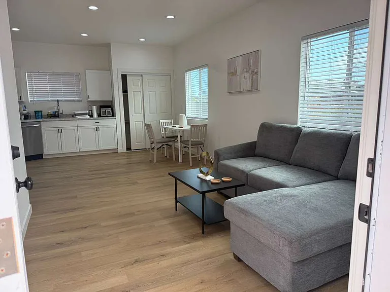 220 Sequoia Ave — Photo 15