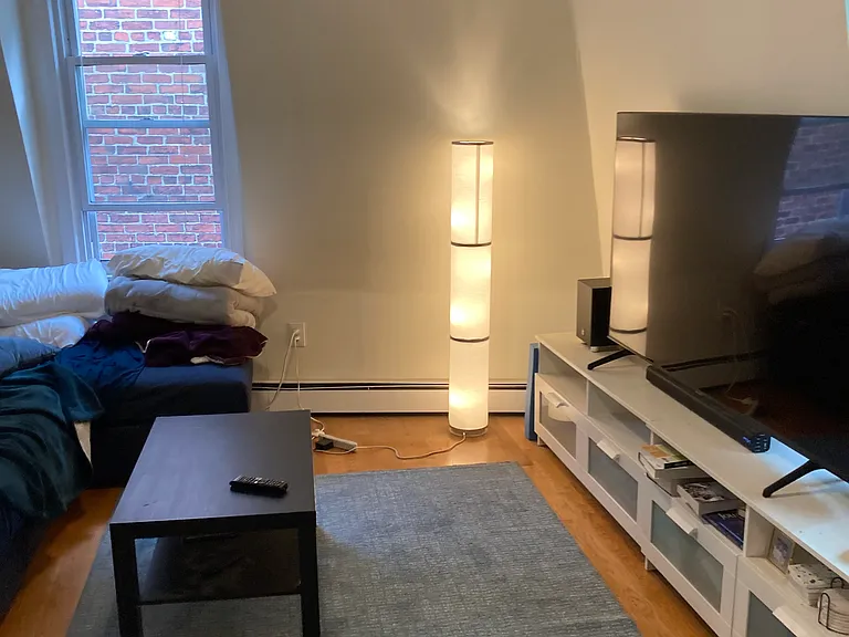35 Davis Sq #8 — Photo 1