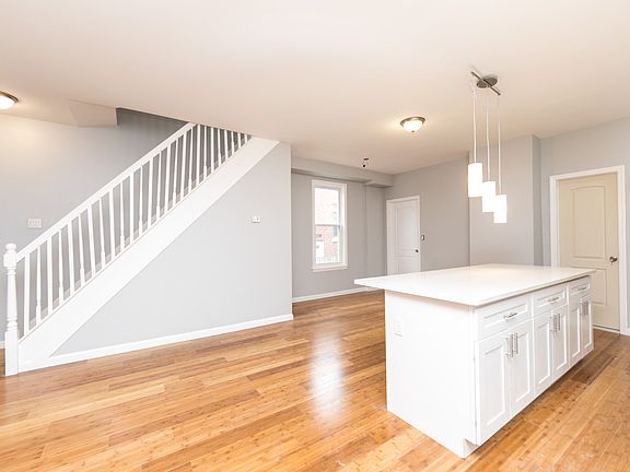 4th image of 953 E 228th St