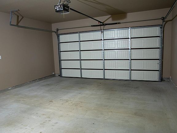 5th image of 9510 Craven Gardens St Unit B